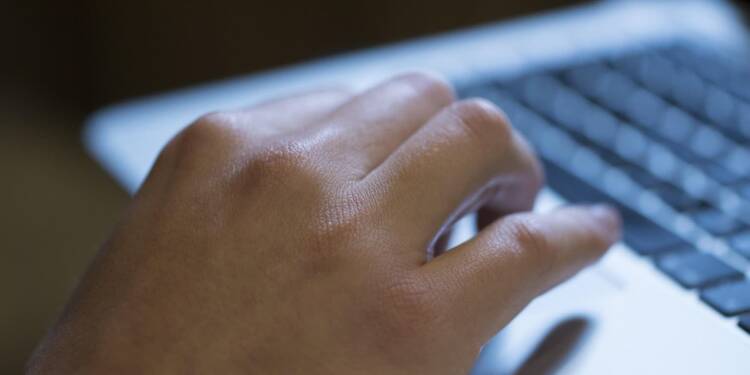 hand 2766075 1280 2025 06 12 215958