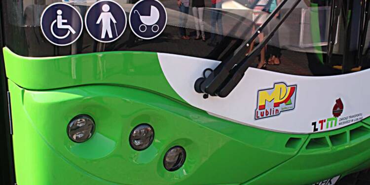 Gałąź uszkodziła trakcję. Utrudnienia w centrum Lublina 1 img 2508 2023 03 06 084331 2025 06 03 092200