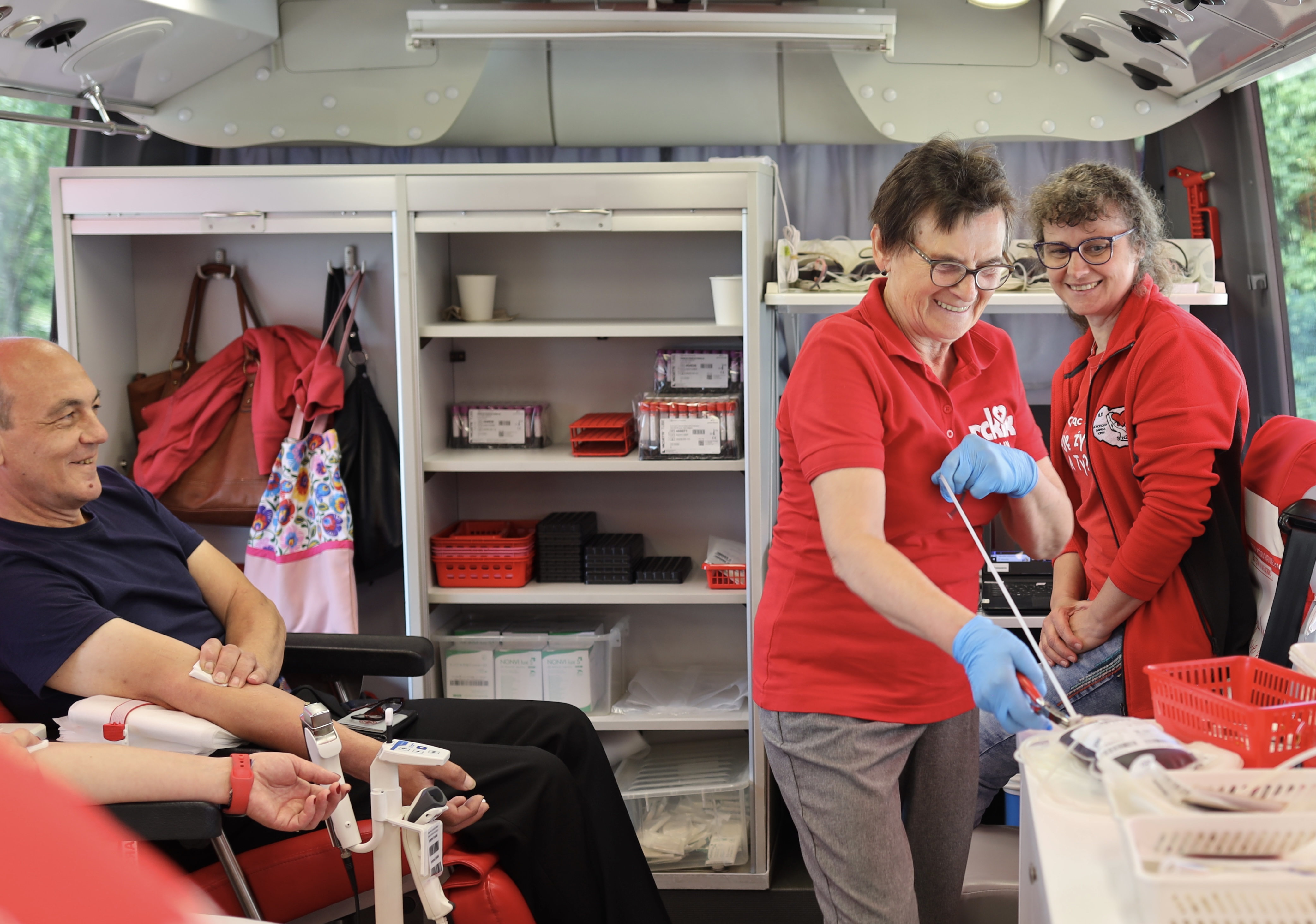 Krew ciągle potrzebna. Terenowe akcje w regionie [LISTA]