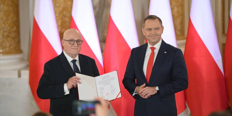 mid 25611572 2025 06 11 180829