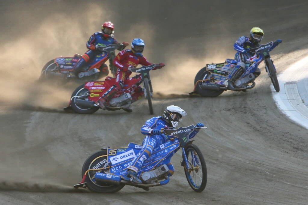 mid 25621385 2025 06 21 221329