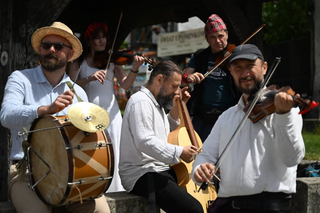 mid 25628340 2025 06 29 071812