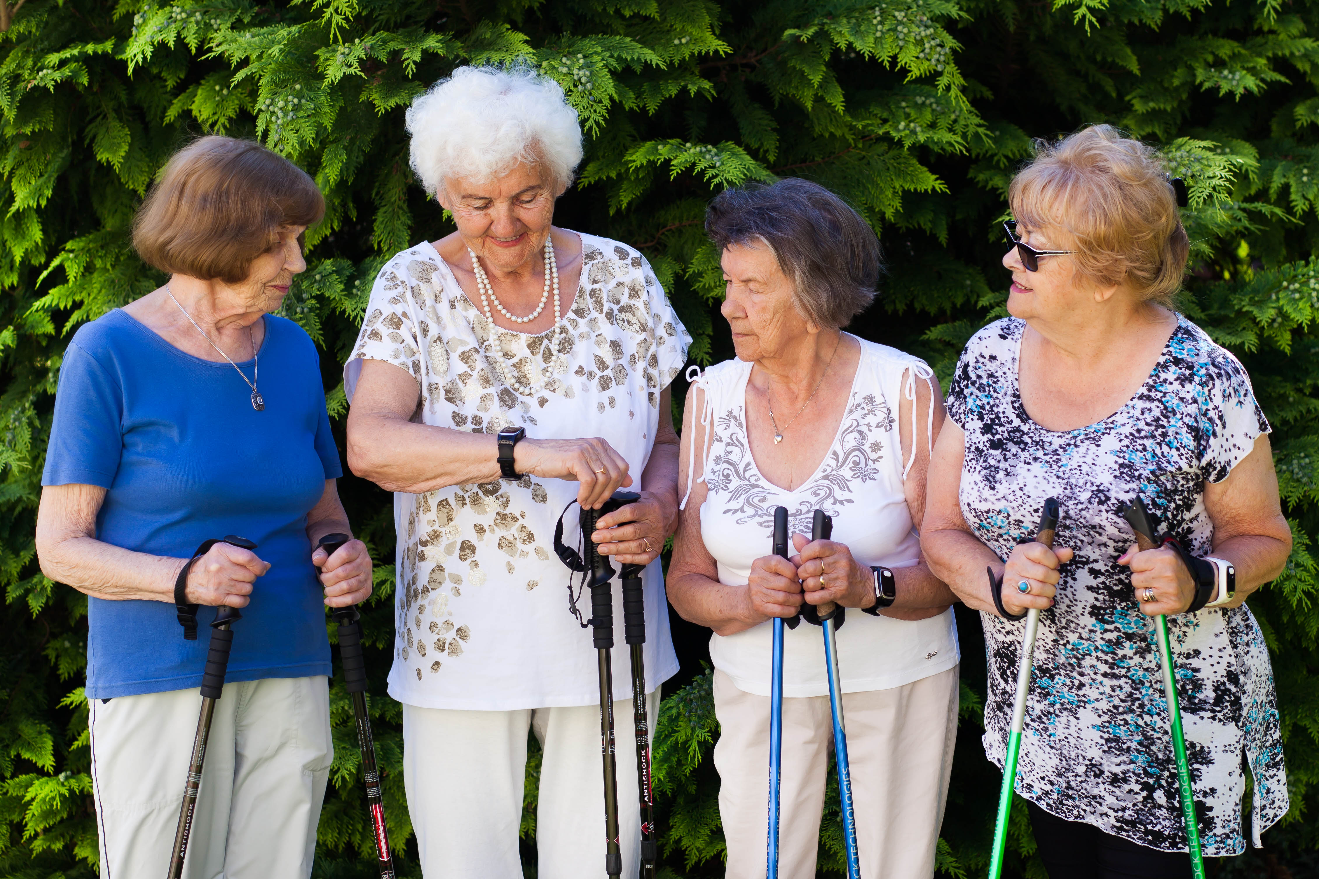 Nowe opaski SOS dla lubelskich seniorów