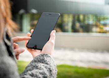 smartphone 2212963 1280 2025 06 04 204731