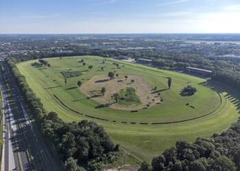 tor wyscigow konnych sluzewiec warsaw 2022 aerial 2025 06 03 093302