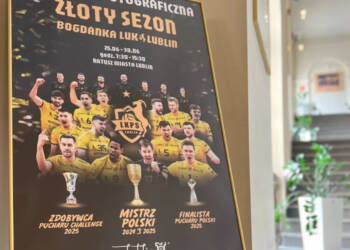 zobacz puchar mistrza polski z bliska zloty sezon bogdanki luk lublin fot. miasto lublin 2025 06 26 061356
