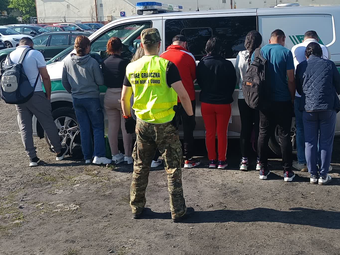 Lubelskie: Pracowali nielegalnie, grozi im powrót do kraju