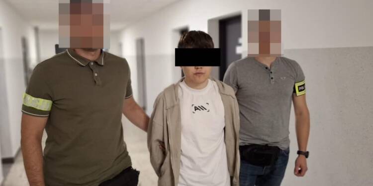 Złapano 22-latka! Brał udział w oszustwie metodą „na policjanta” 1 350 272112 2025 07 22 190703