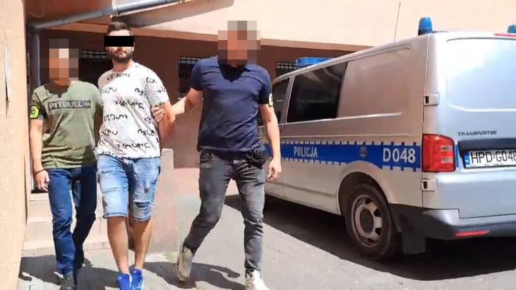 Groził śmiercią byłej dziewczynie. 28-latek zatrzymany z pistoletem w aucie 1 355 271755 g 2025 07 17 212353
