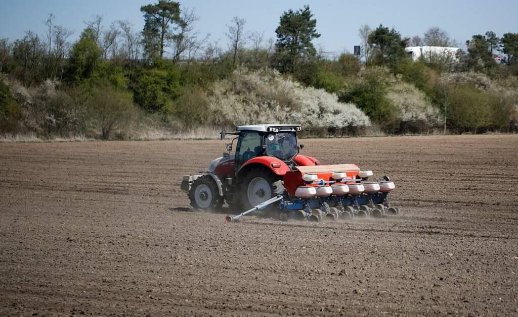 farmer 5041162 1280 2025 07 02 181040