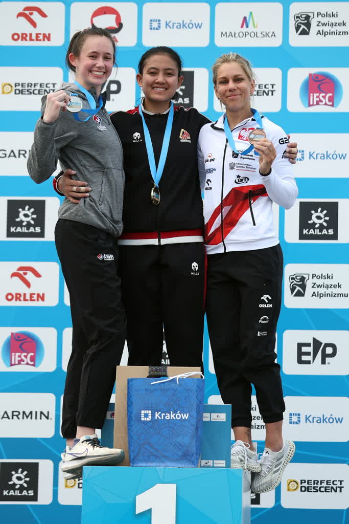 Aleksandra Mirosław z brązowym medalem Pucharu Świata 2 mid-25706036.jpg