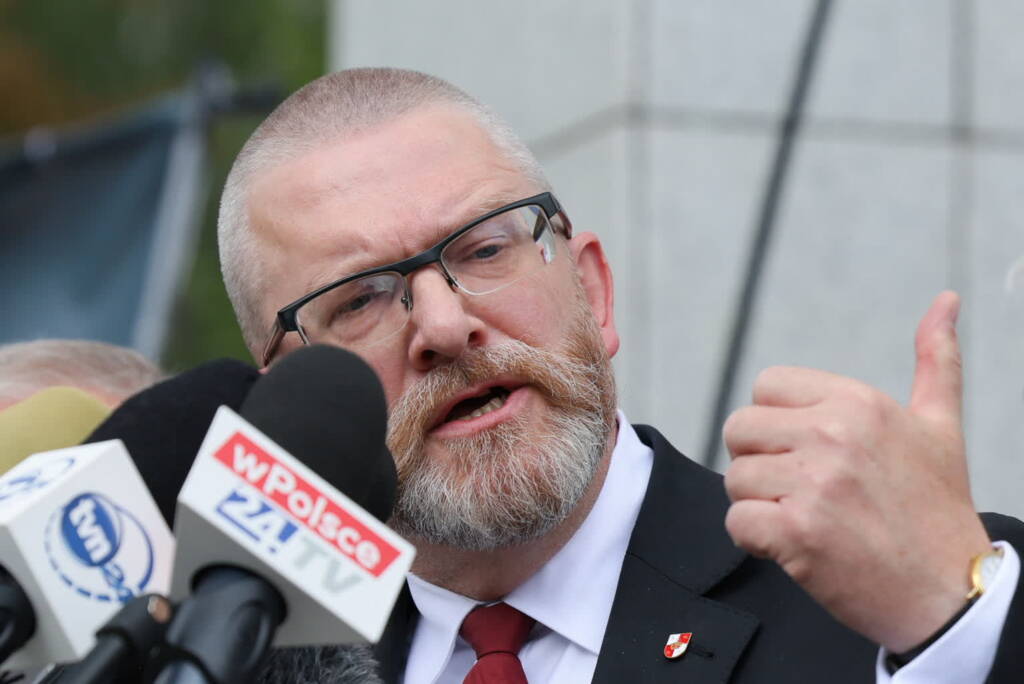 mid 25723197 2025 07 23 172610