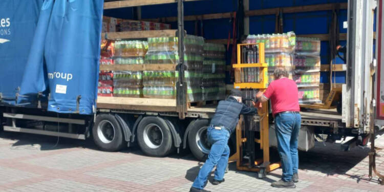 Z Lublina do Zaporoża. KUL wspiera ubogich na Ukrainie 1 zaporoze rozladunek transportu 2025 07 22 190353