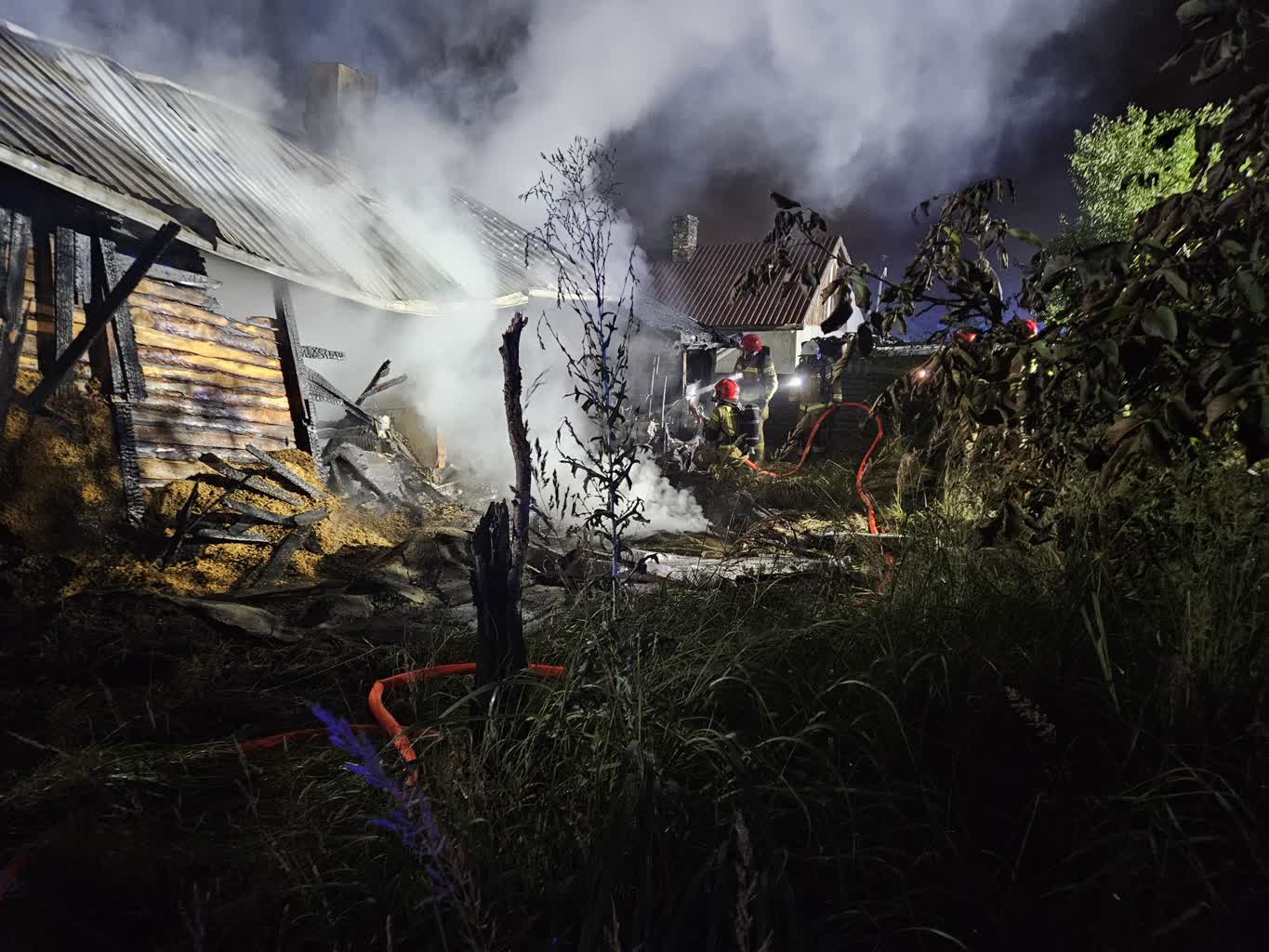 „Stracić dach nad głową to tragedia”. Pożar domu w Białej Podlaskiej 3 Zdjęcie WhatsApp 2025-07-28 o 23.43.29_dd66ccf4.jpg