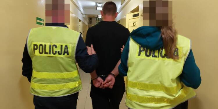 Dramat za zamkniętymi drzwiami. 27-latek znęcał się nad swoją mamą 1 345 273015 2025 08 07 213704