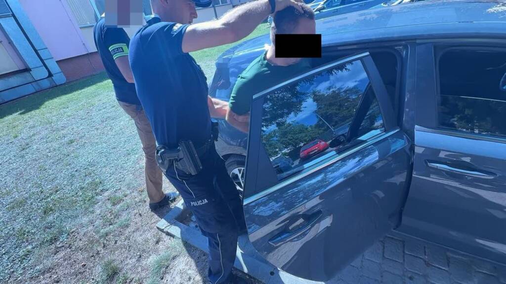 349 273533 g 2025 08 20 180806