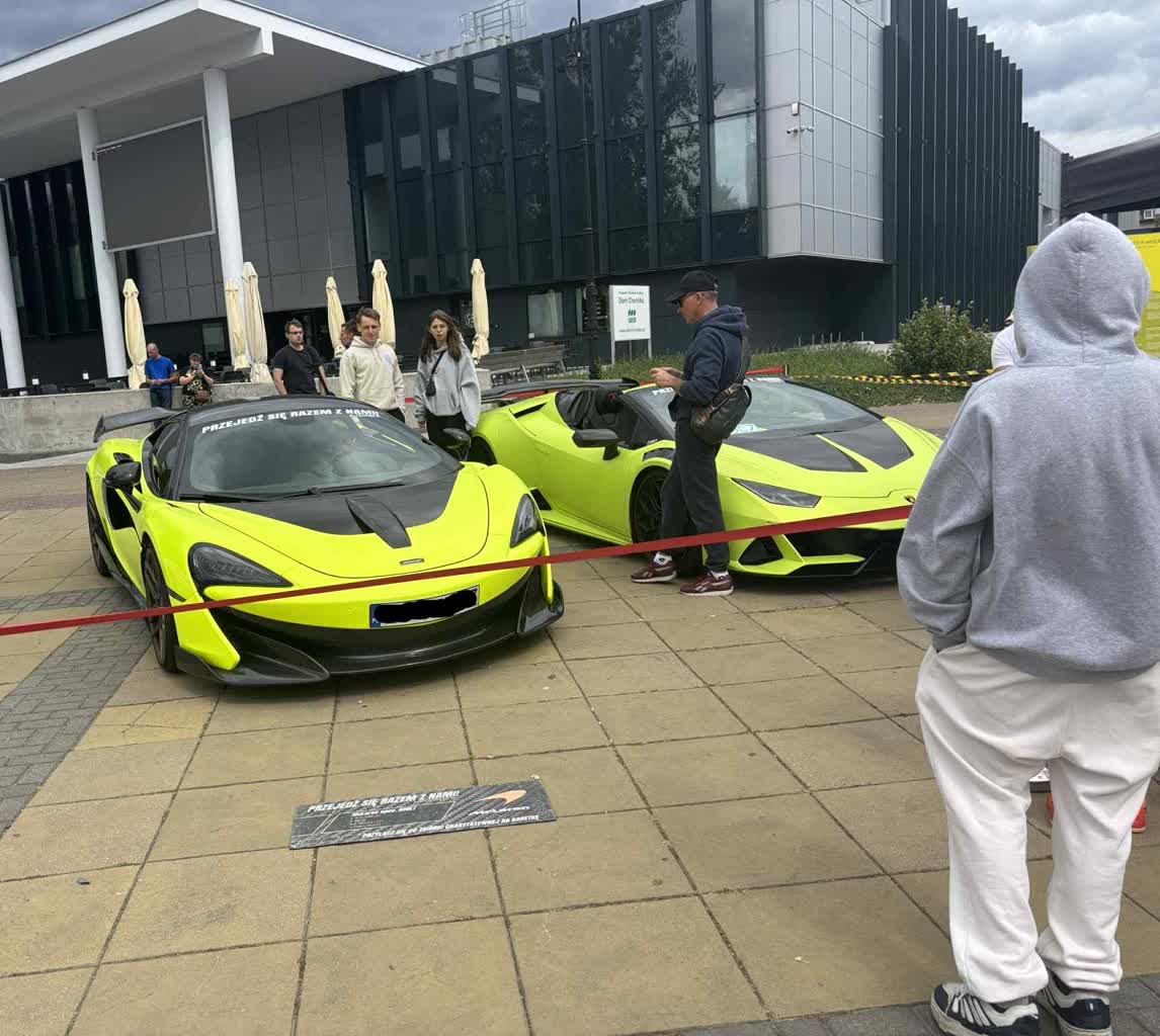 Ekskluzywne auta i pomaganie idą w parze. W Puławach zbierają na karetkę 2 4.jpg