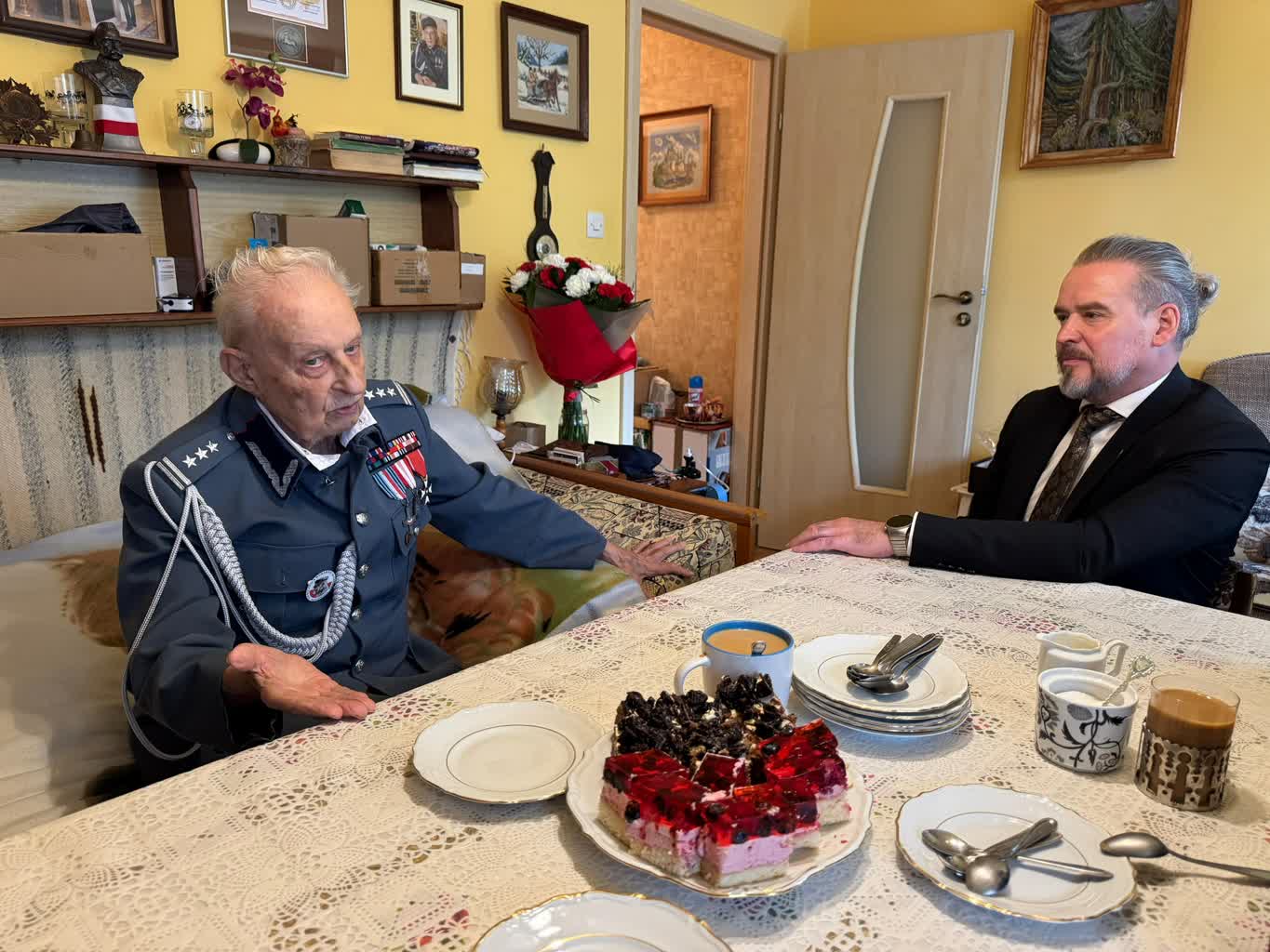 „To była walka o naród, o Polskę". Powstaniec warszawski o niepodległościowym zrywie 3 526290436_1072278391758860_4461347166661965444_n.jpg