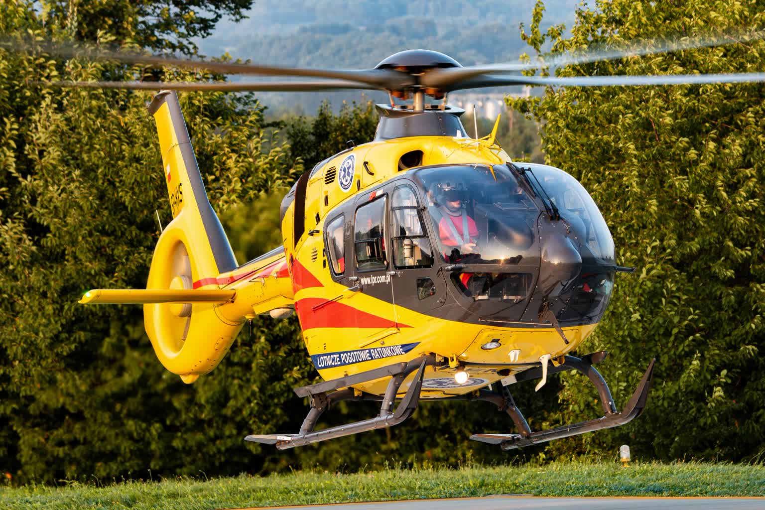 Poważny wypadek w Nasutowie. Kobieta straciła rękę