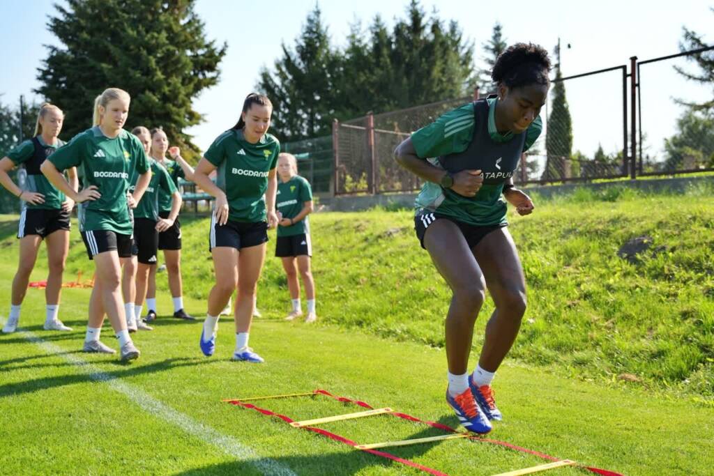 Piłkarki Górnika Łęczna celują w kolejne zwycięstwo. Teraz czas na Łódź 1 532645474 1284545236877279 8819837693846328629 n 2025 08 15 204147