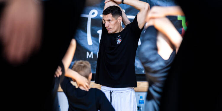 "Są chęci do ciężkiej pracy". Start na ostatniej prostej przed sezonem 1 arg9zdt3npbnvnb 2025 08 25 095155