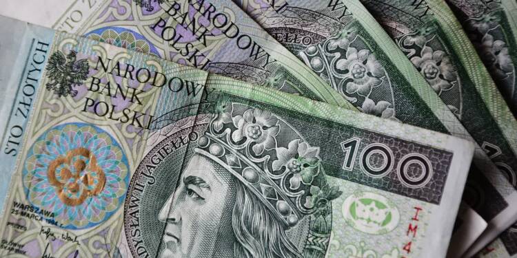 banknotes 3212757 1280 2025 08 13 201608