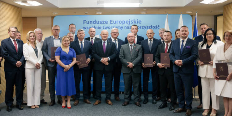 "Aby mieszkańcom żyło się lepiej". Niemal 100 mln zł dla samorządów regionu 1 dsc04410 2025 08 13 144240