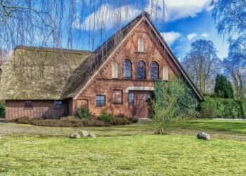 farmhouse 2672443 1280 2025 08 06 172618