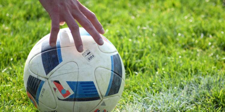 football g356b713e0 1920 2025 08 01 194859