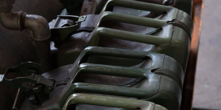 gasoline canister 4474606 1280 2025 08 24 111753