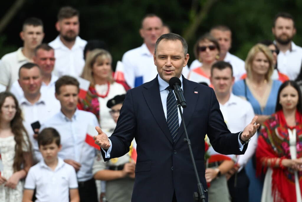 mid 25817120 2025 08 17 151223