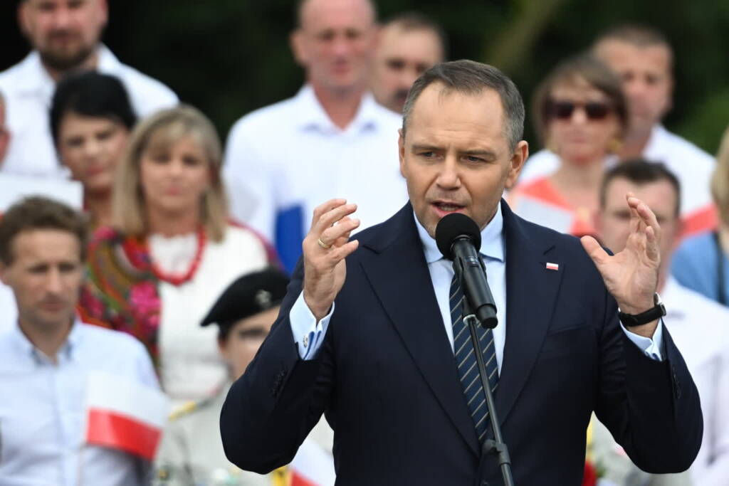 mid 25817123 2025 08 17 155229