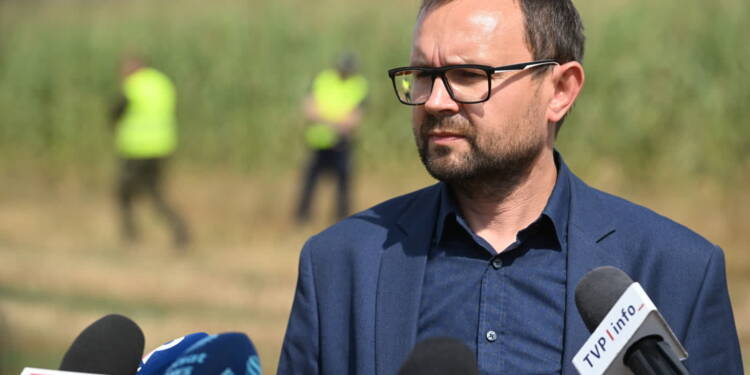 mid 25820197 2025 08 20 204412