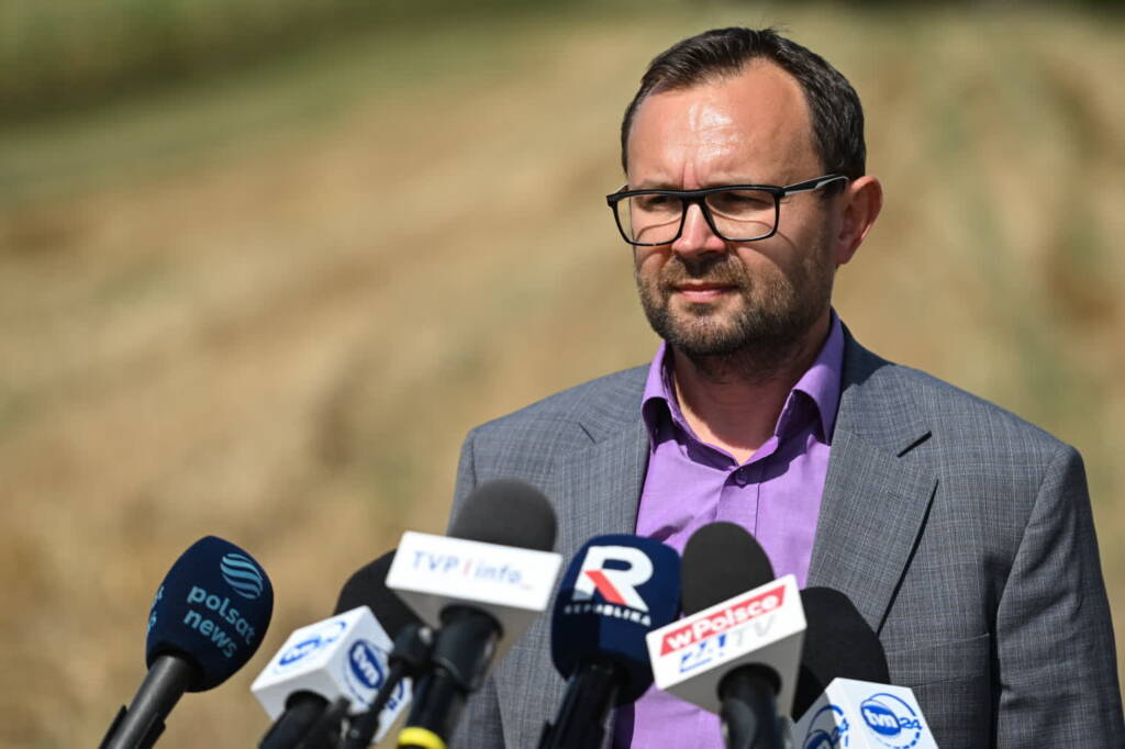 mid 25821218 2025 08 21 142748