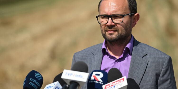 mid 25821218 2025 08 21 142748