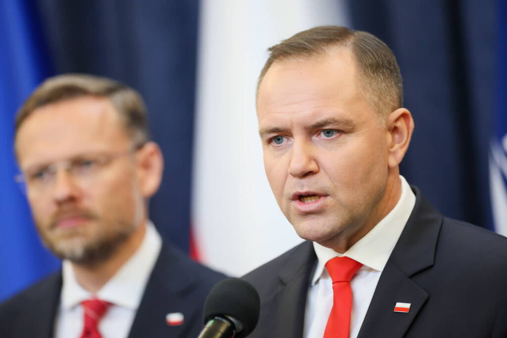 mid 25825123 2025 08 25 163024