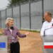Donald Tusk i szefowa KE na granicy: Konieczna zdecydowana postawa wobec polityki Rosji 10 Ozierany Ma³e, 31.08.2025. Premier Donald Tusk (P) oraz przewodnicz¹ca Komisji Europejskiej Ursula von der Leyen (L) na konferencji prasowej na granicy polsko-bia³oruskiej w miejscowoci Ozierany Ma³e, 31 bm. (amb) PAP/Micha³ Zieliñski