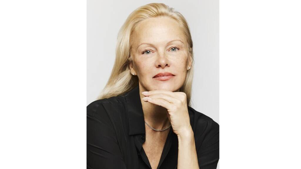 08.08.2025 Bilet do kina - powrót Pameli Anderson 1 pamela 2025 08 07 154552