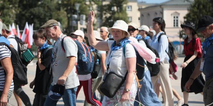 Pątnicy wyruszyli na pielgrzymkowy szlak 1 pm patnicy 030825 006 2025 08 03 181739