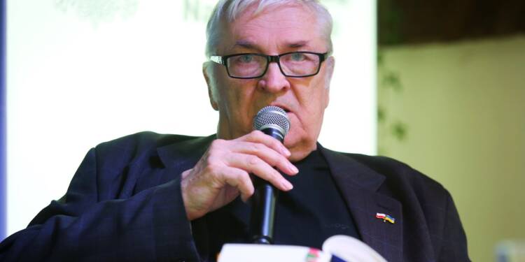 2022-07-07T16:59:53:00 ,  Fot. Piotr Michalski 
2022.07.07. LUBLIN . FESTIWAL INNE BRZMIENIA . WSCHODNI EXPRESS . PREMIERA KSIAZKI " LUSTRZANY SZESCIAN " LES BELEJ . SPOTKANIE Z BOGDAN ZADURA ,  TLUMACZEM KSIAZKI . ROZMAWIA MONIKA OSTROWSKA .
FOT. PIOTR MICHALSKI