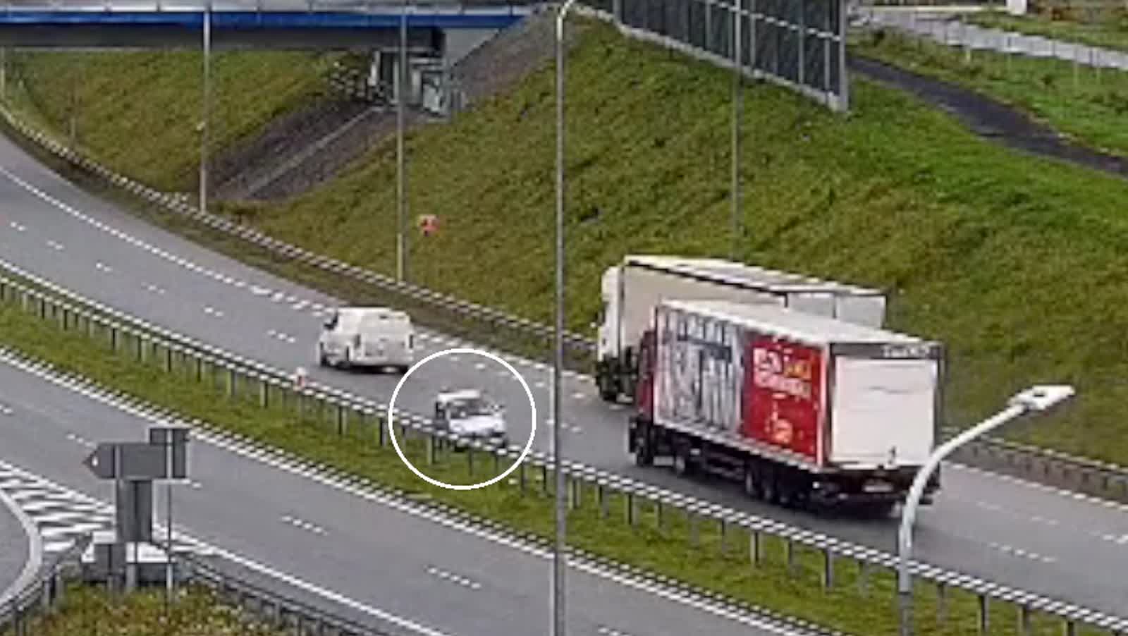 Tragedia była o włos. Czterokołowcem pod prąd na ekspresówce [WIDEO]