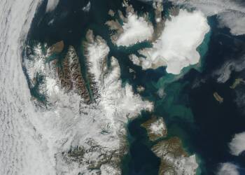 svalbard modis 2025 08 07 104242
