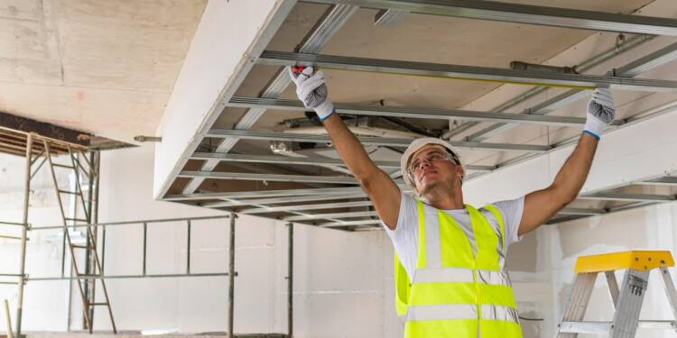 worker 8463424 1280 2025 08 14 163459