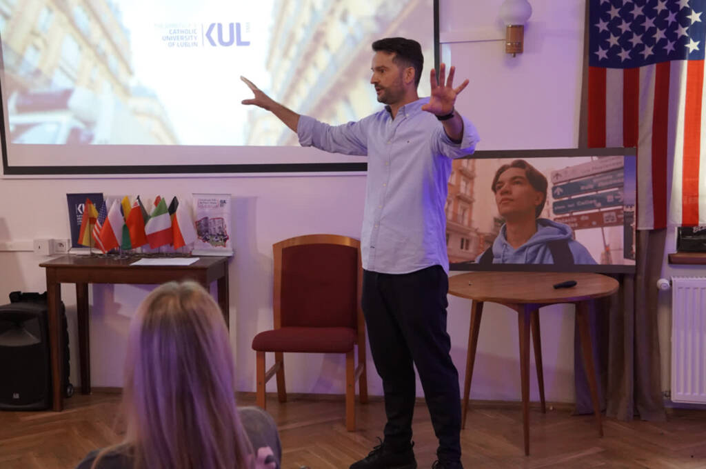 zdj 2025 08 12 120239