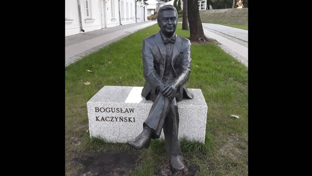 zdj 2025 08 22 214325