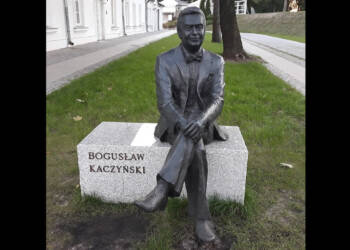 zdj 2025 08 22 214325