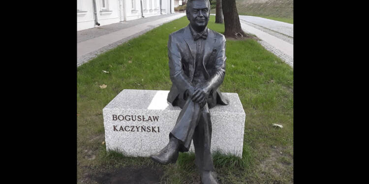 zdj 2025 08 22 214325