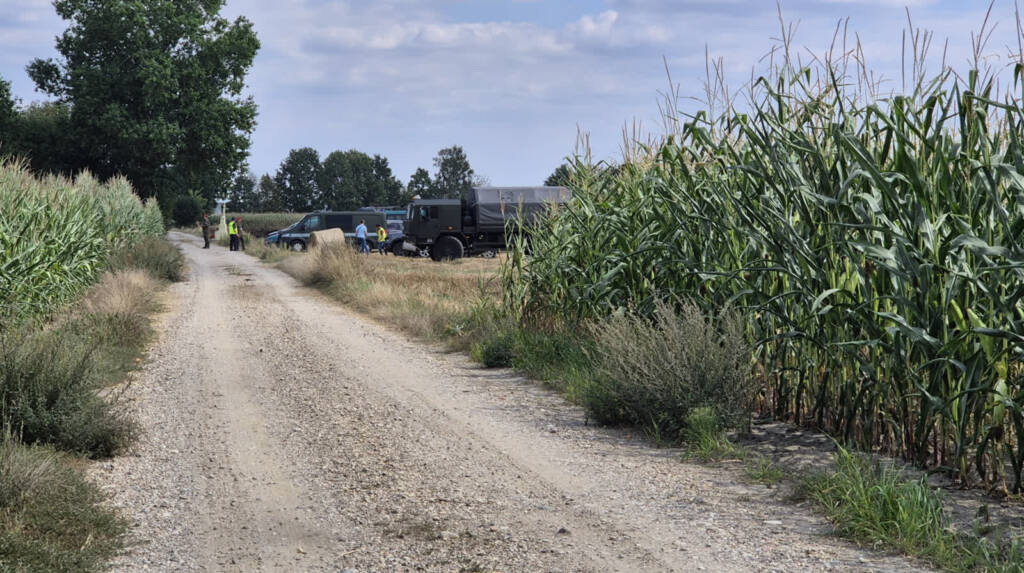 zdj6 2025 08 20 123628