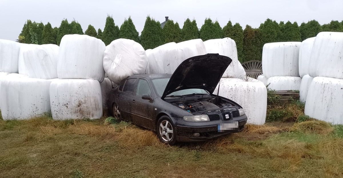 Pijany i bez prawa jazdy uderzył w kiszonkę. 29-latek zatrzymany