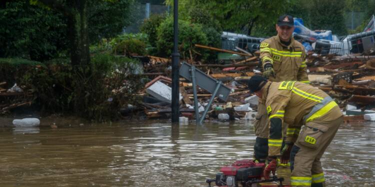 Rok po powodzi. Piosenkarka Dominika Barabas: Tego rodzaju zbiorową traumę rozumieją tylko ludzie, którzy ją przeżyli 1 484490404 957213349930326 4339393068473787083 n